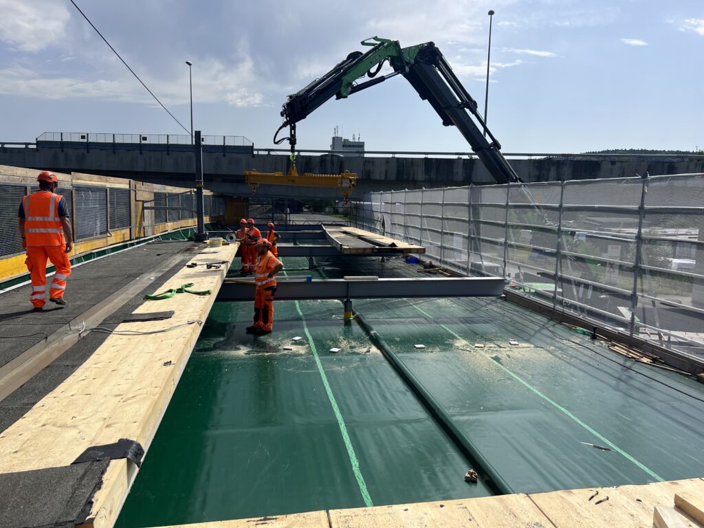 20230718_090033907_iOS