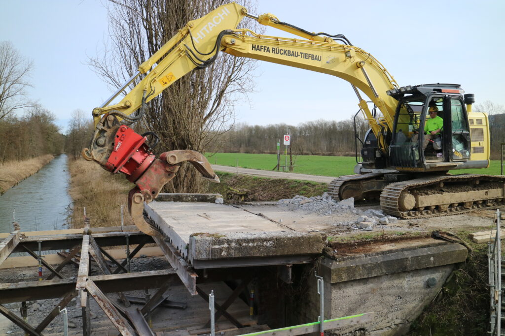 Abbruch_bestehende Brücke